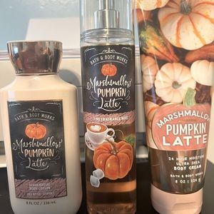 Marshmallow pumpkin latte